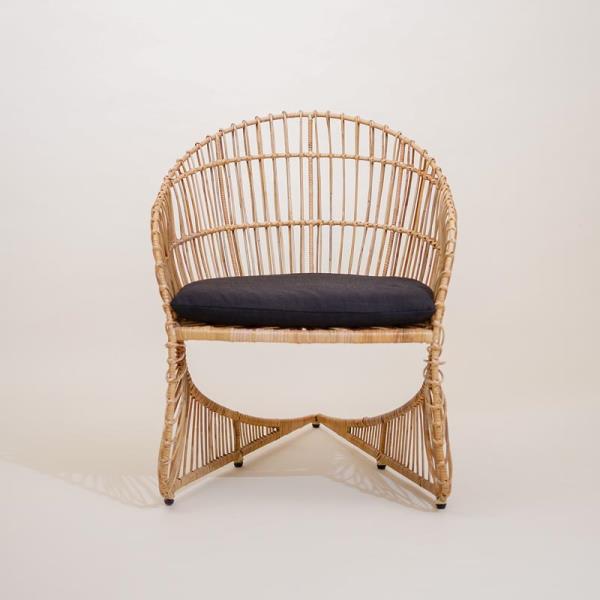 Современный стул, разработанный Мелиссой Мэй Тан.