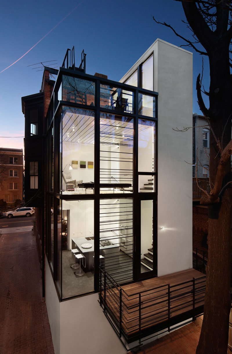 Дом со штрих-кодом в Вашингтоне, округ Колумбия, спроектированный архитектором Дэвидом Джеймсоном.