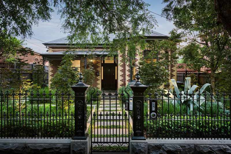 LSA Architects спроектировали современный дом для оригинального викторианского дома в Мельбурне, Австралия. # Архитектура #CurbAppeal # Ландшафтный дизайн