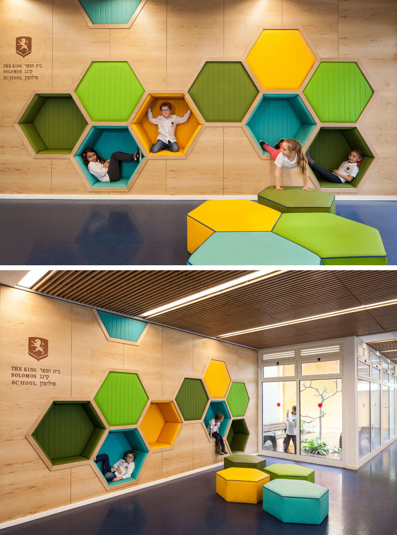19 идей использования шестиугольников в дизайне интерьера и архитектуре // В этой начальной школе есть игровая площадка с шестиугольниками, достаточно большими, чтобы в них можно было играть.