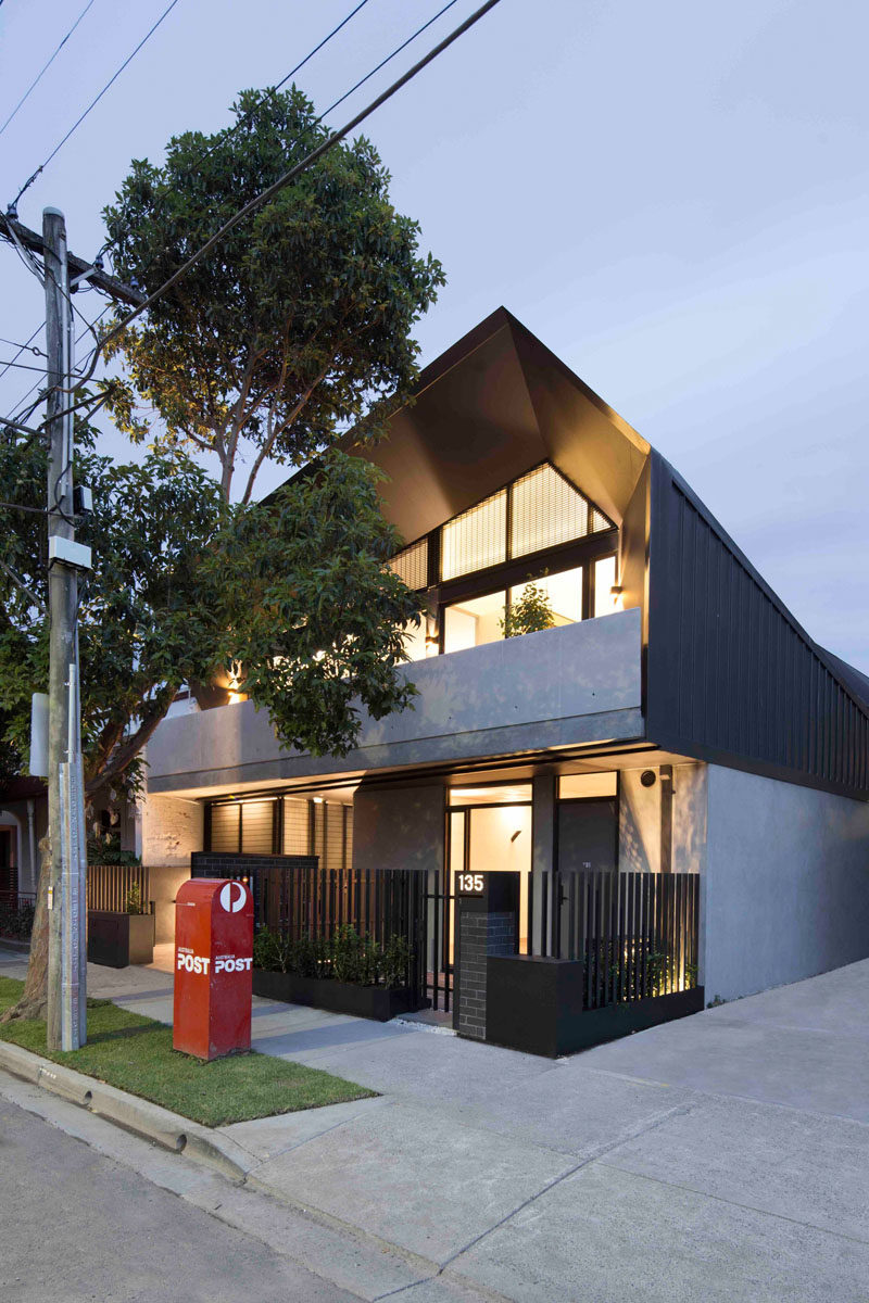 Архитектурная компания MUSK Studio недавно завершила строительство апартаментов Coppin Street в Мельбурне, Австралия, которые расположены шесть современных квартир. 