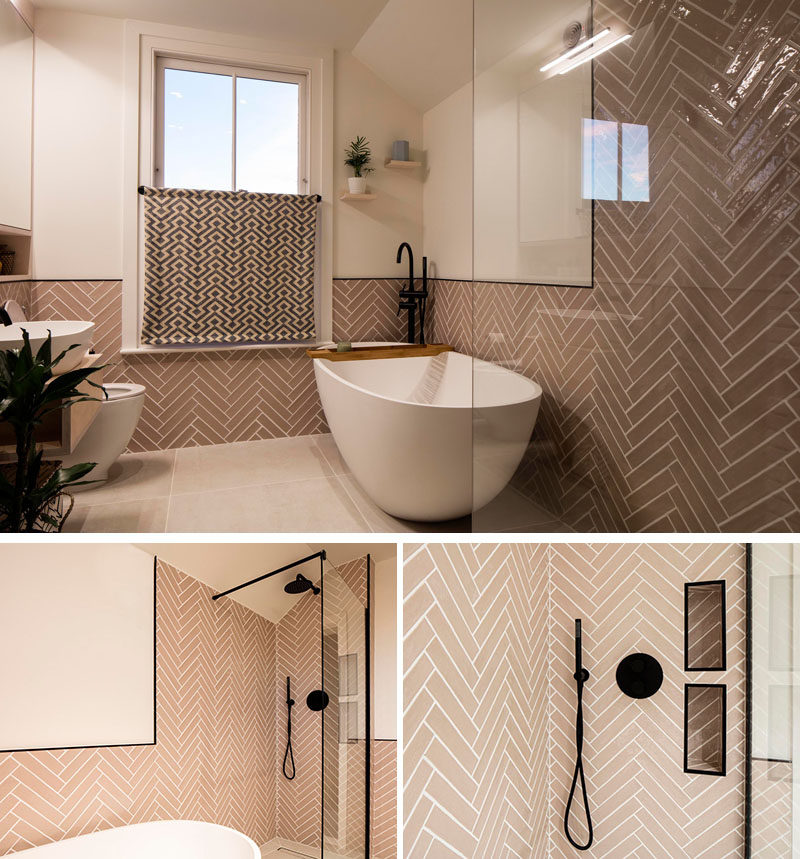 Эта обновленная ванная комната от Woodrow Architects включает плитку, выложенную в елочку, которая обвивает стены, отдельно стоящую ванную комнату, расположенную рядом с душем с черными акцентами. #BathroomDesign Посетите веб-сайт Woodrow Architect здесь & gt; https: //www.wdrw. co.uk 