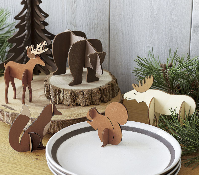 30 современных идей рождественского декора для вашего дома // Эти вырезанные лазером деревянные животные станут идеальным дополнением к вашим зимним сценам.
