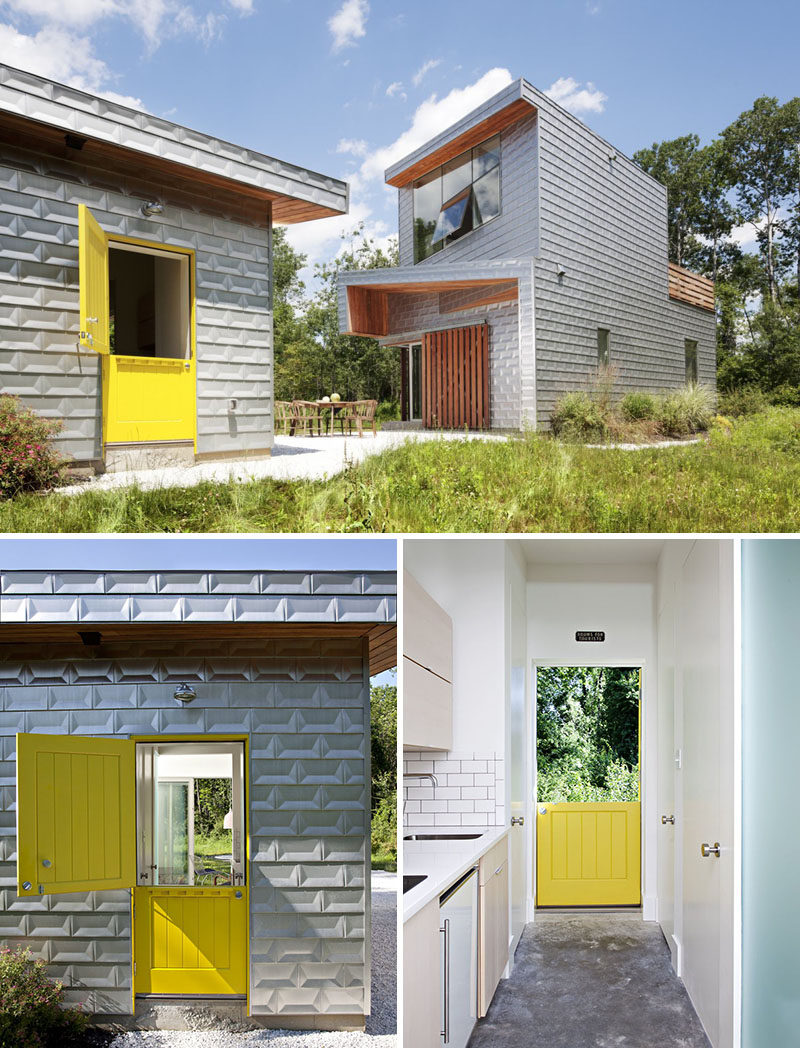 Идеи дизайна дверей - 9 примеров современных голландских дверей // Дружелюбная желтая голландская дверь встречает гостей в этом гостевом доме и идеально вписывается в тему современного загородного дома, к которой стремились дизайнеры.