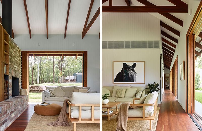  Этот современный дом в Австралии с открытым и уютным интерьером, окруженным бушлендами, украшен элементами из кирпича и дерева. #ModernHouse #HouseInterior 