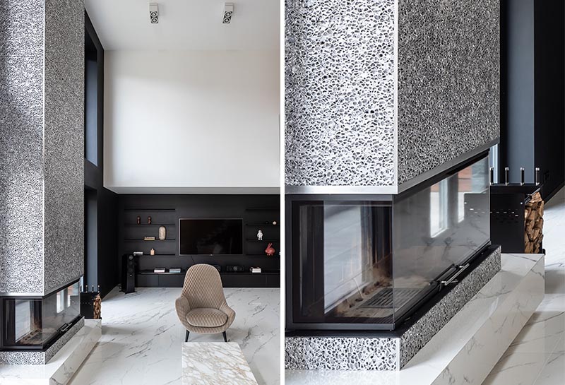 Недавно компания Sergey Makhno Architects завершила строительство нового дома и в составе гостиной создала современное обрамление камина из металлического кружева. #ModernFireplace #MetalFireplace #LivingRoom #MetalFireplaceSurround #Interiors #FireplaceDesign