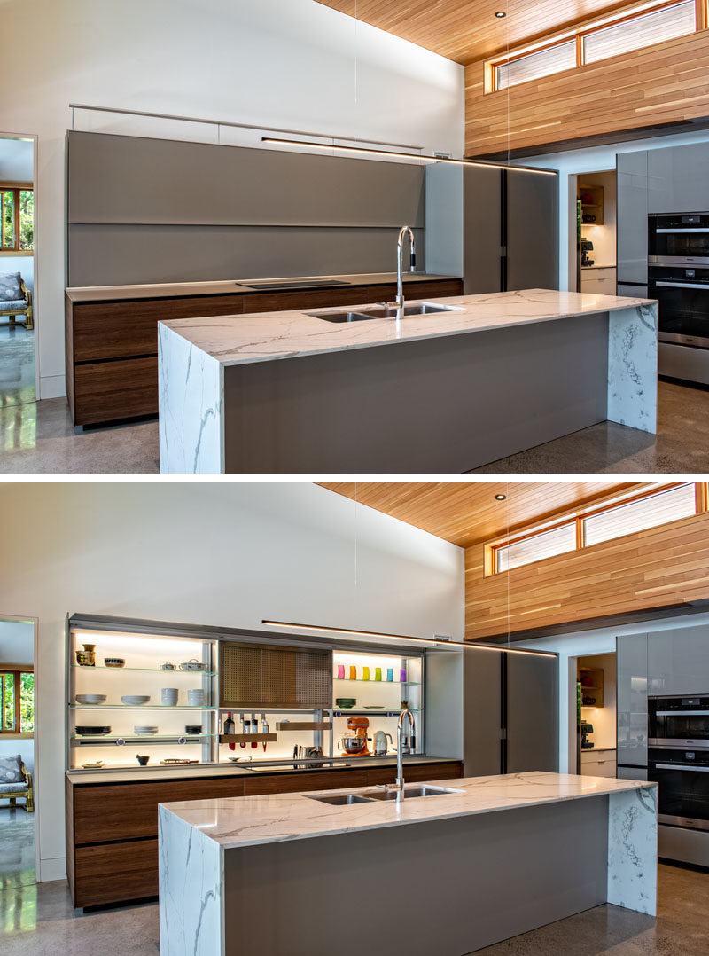 Идеи для кухни - На кухне этого современного коттеджа шкафы с подсветкой от Valcuccine соединяются с кладовой и открытой площадкой для барбекю, создавая оптимальную кухню для поваров. # МодернКухня # ПодсветкаКабинеты # КухняДизайн