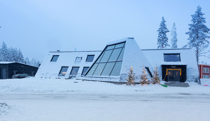  Финско-итальянское архитектурное бюро VOID Architecture и финский производитель деревянных домов Honkatalot / PolarlifeHaus разработали Glass Resort, место зимнего отдыха в Рованиеми, Финляндия. # Курорт # Зимний курорт # Отель # Архитектура 