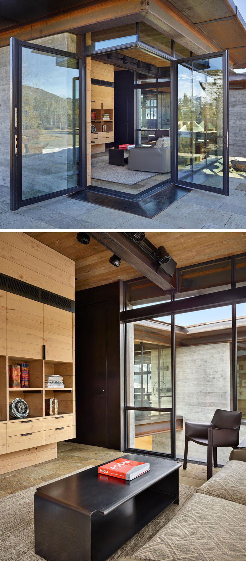 Угловые двери открывают небольшую гостиную (или домашний офис) на улицу. Черные дверные и оконные рамы сочетаются со стальным журнальным столиком и балками в доме.