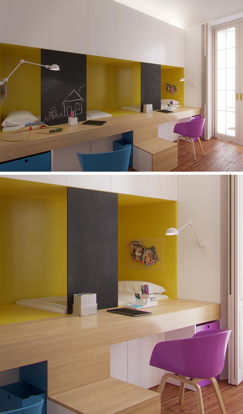В этой современной общей детской спальне есть две кровати, которые расположены за встроенными столами, при этом рабочий стол является частью лестницы, ведущей к кроватям. Спальная ниша выделена желтым цветом, а белые шкафы наверху служат для хранения вещей, а защитные экраны служат для рисования детьми. #KidsBedroom # SharedBedroom #BedroomIdeas #BuiltInBeds #BuiltInDesks