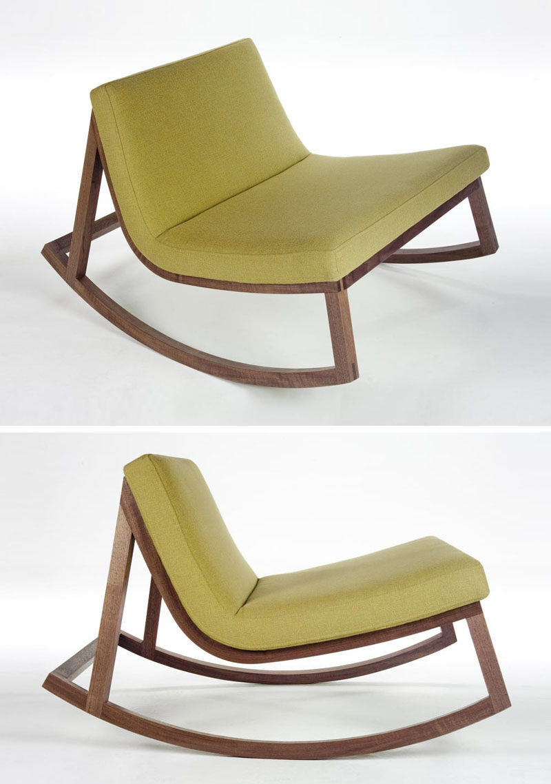 Это кресло-качалка без подлокотников на деревянной основе и очень широким сиденьем позволит вам по-настоящему расслабиться. # МодернКресло # Кресло # СидениеДизайн # МебельныйДизайн
