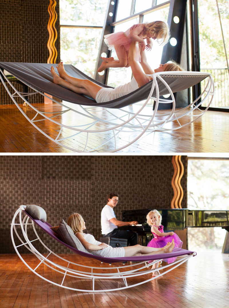 Это кресло-качалка для отдыха позволяет вам правильно разложиться, мягко раскачивая вас взад и вперед. # МодернКресло # Кресло # СидениеДизайн # МебельныйДизайн