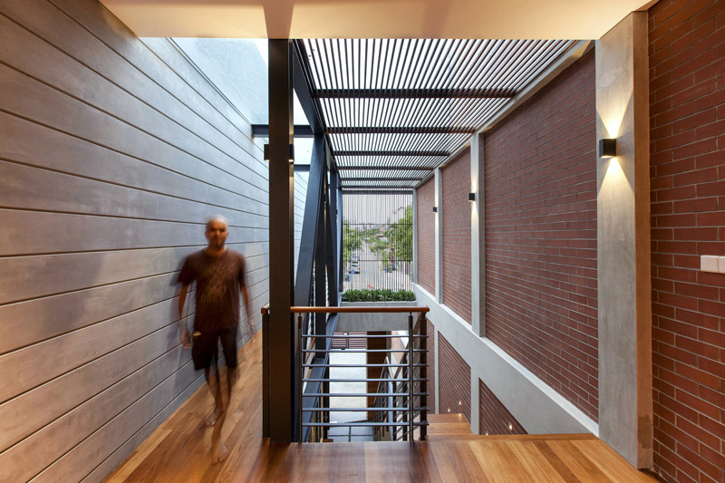Железнодорожный дом от Aamer Architects