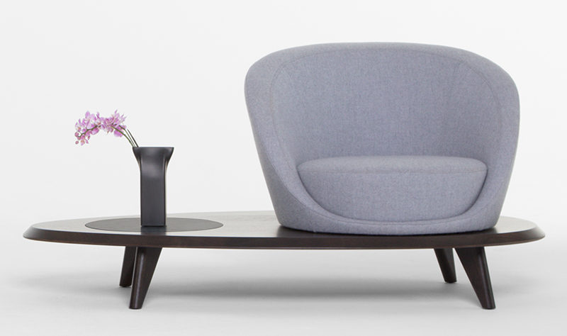 Терри Крюс разработал коллекцию современной мебели вместе с Bernhardt Design, а в рамках своей первой коллекции он разработал кресло Lilypad Lounge Chair.