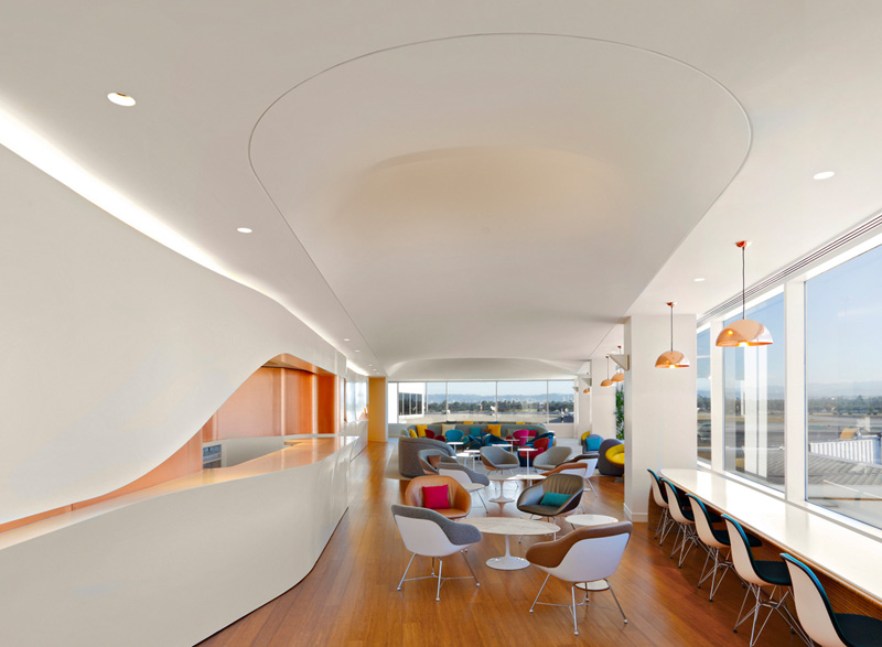 Лос-Анджелес Virgin Atlantic Clubhouse Автор: Slade Architecture & amp; Команда дизайнеров Virgin Atlantic Airways